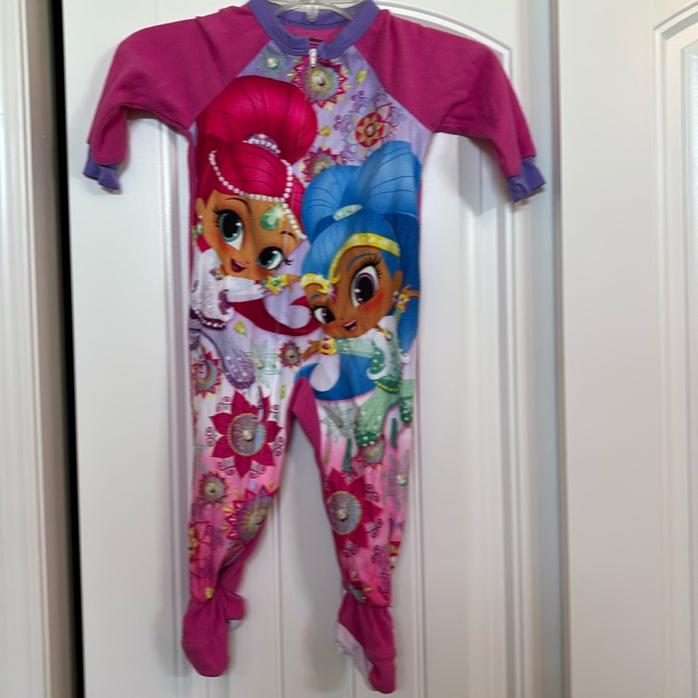 One piece pajama. Size 2t. Worn one time. No defects or stains